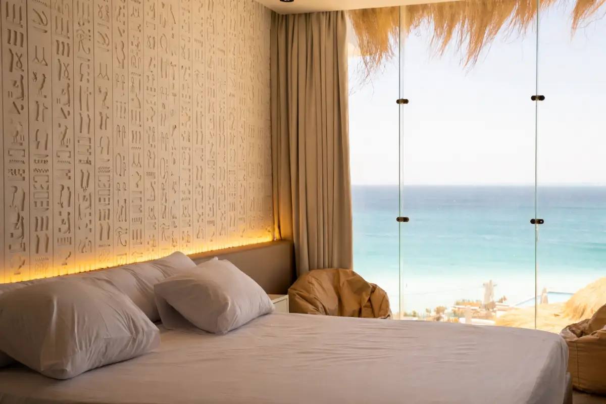 Ozirea room sea glass view